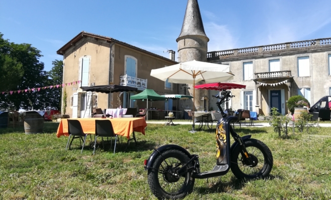 Randonnée, activité, sport, loisir, visite ou  balade entre amis au sud de Bordeaux en Gironde